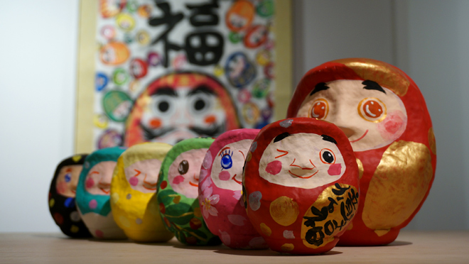 画家 名嘉真麻希 個展「だるまちゃん」