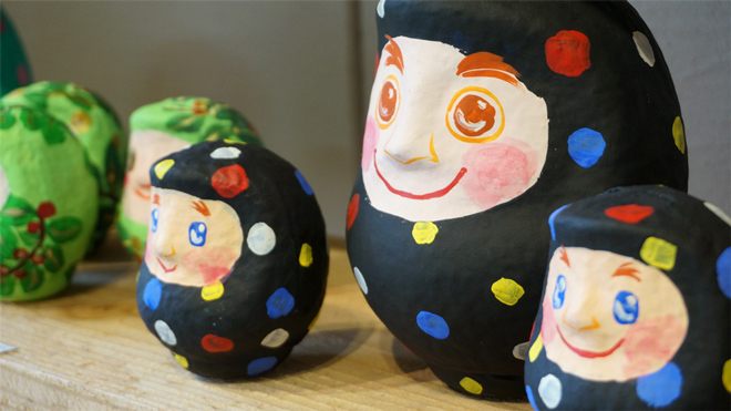 画家 名嘉真麻希 個展「だるまちゃん」