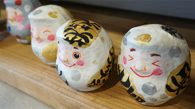 画家 名嘉真麻希 個展「だるまちゃん」