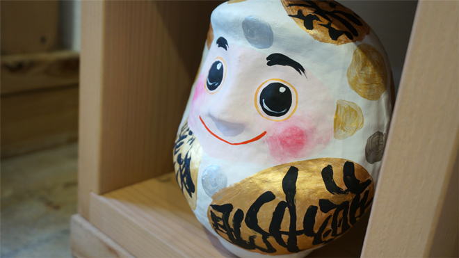 画家 名嘉真麻希 個展「だるまちゃん」