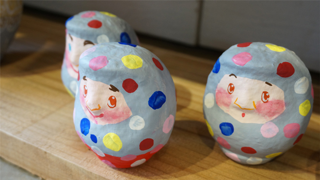 画家 名嘉真麻希 個展「だるまちゃん」