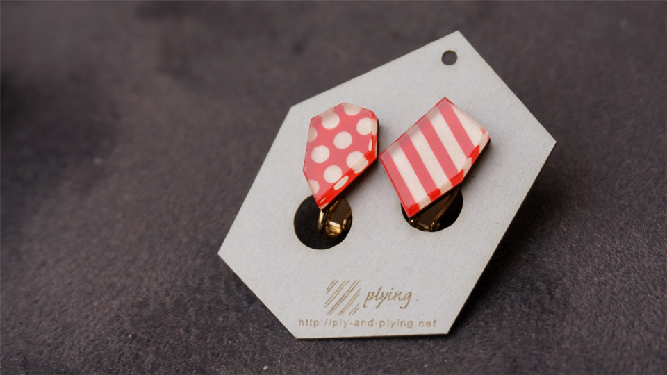 かけらピアス/イヤリング plying