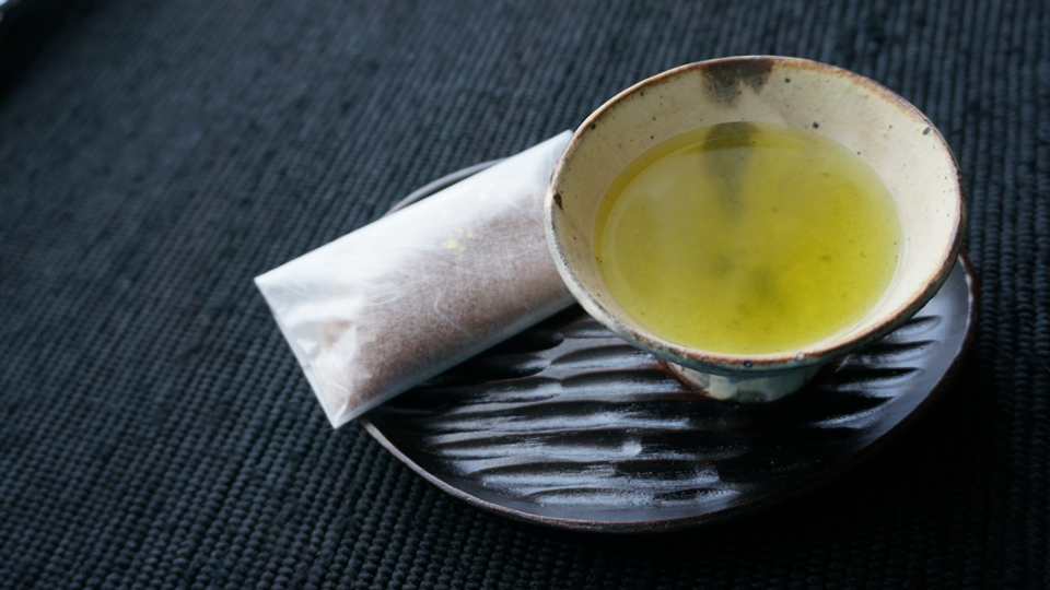 和菓子と緑茶