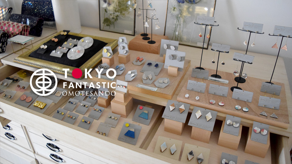 まるさんかくしかく、透明積層アクセサリー「plying」個展開催中!