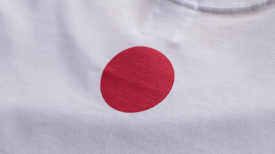 JAPAN T-shirt by TOKYO FANTASTIC 背面首元・赤丸