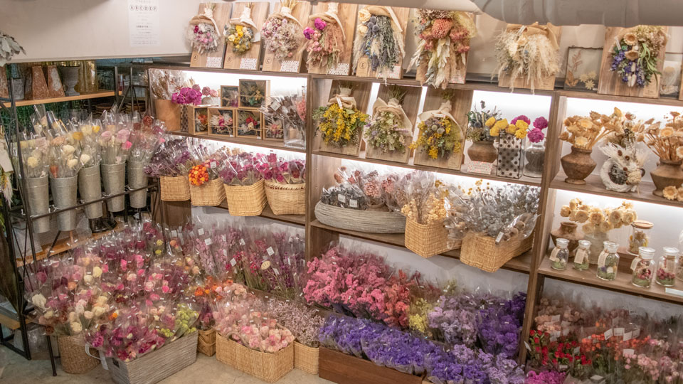色とりどりのTida Flowerドライフラワースワッグ