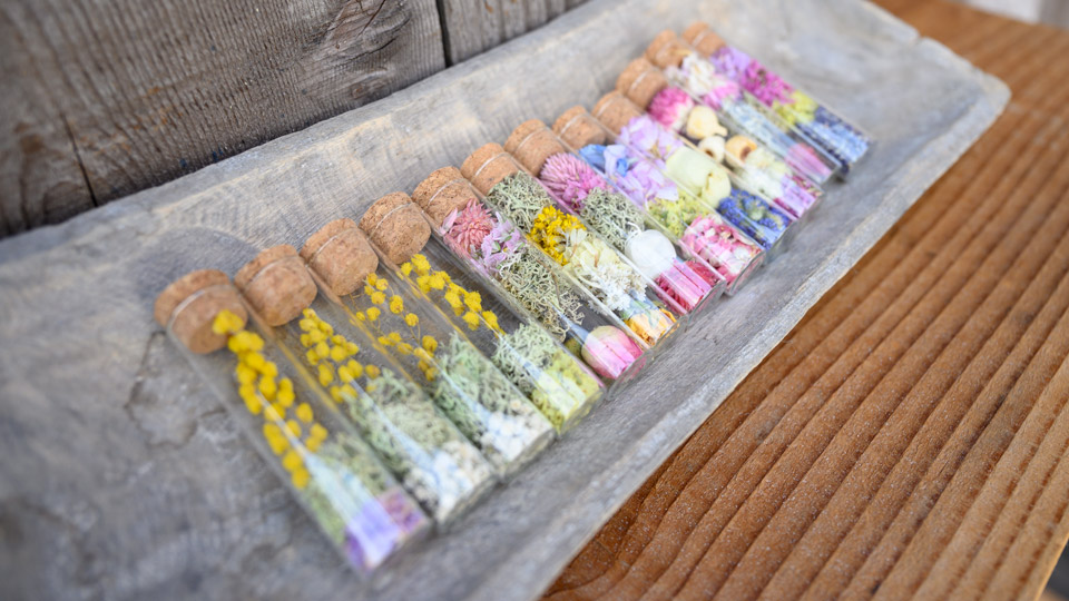 Tida Flowerのフラワースティック ミモザミックスの例