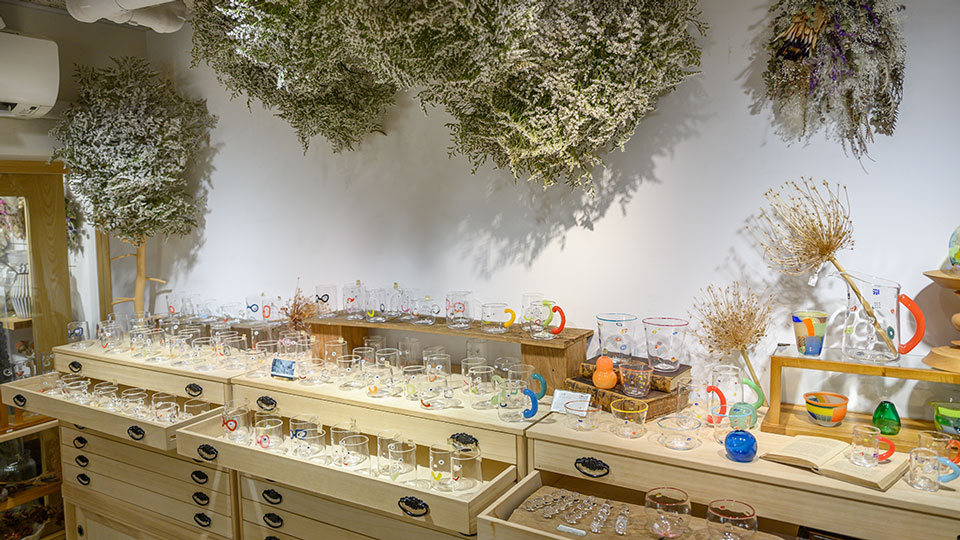 100のかおグラス展 ~100 Smile Glasses~