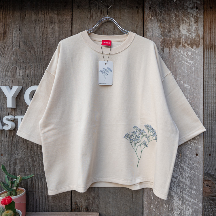 かすみ草のゆるだぼフラワーTシャツ
