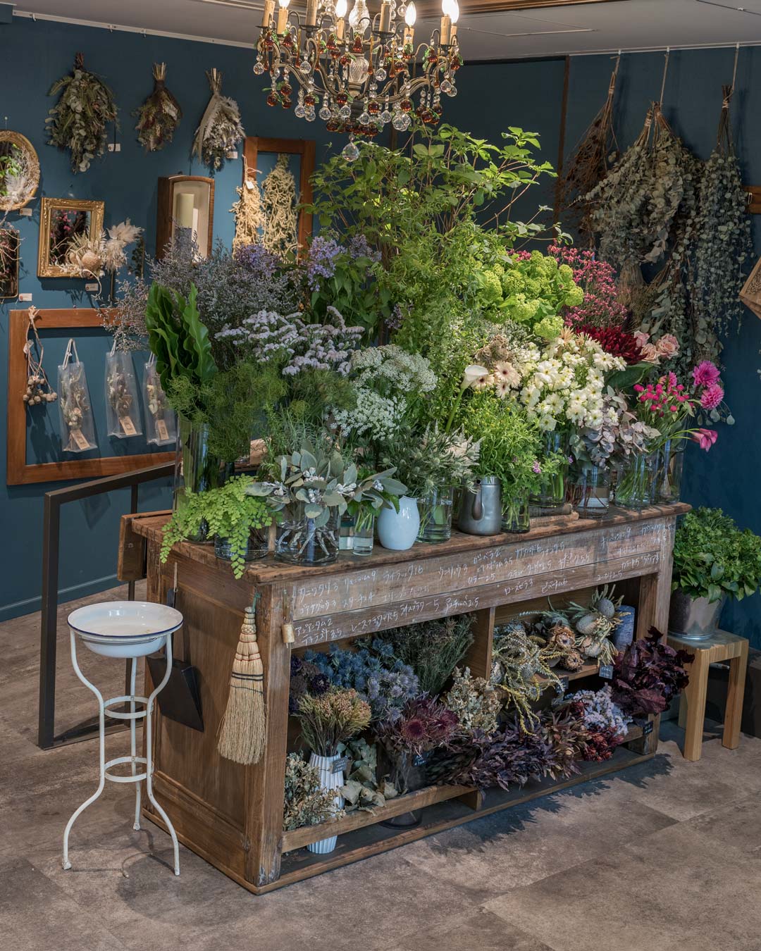 ボタニカル店 生花・花台 4/25, 2022