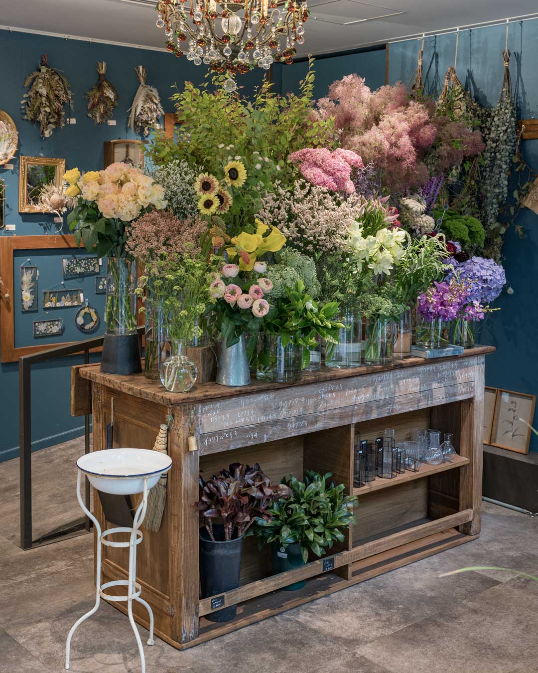 ボタニカル店 生花・花台 6/20, 2022