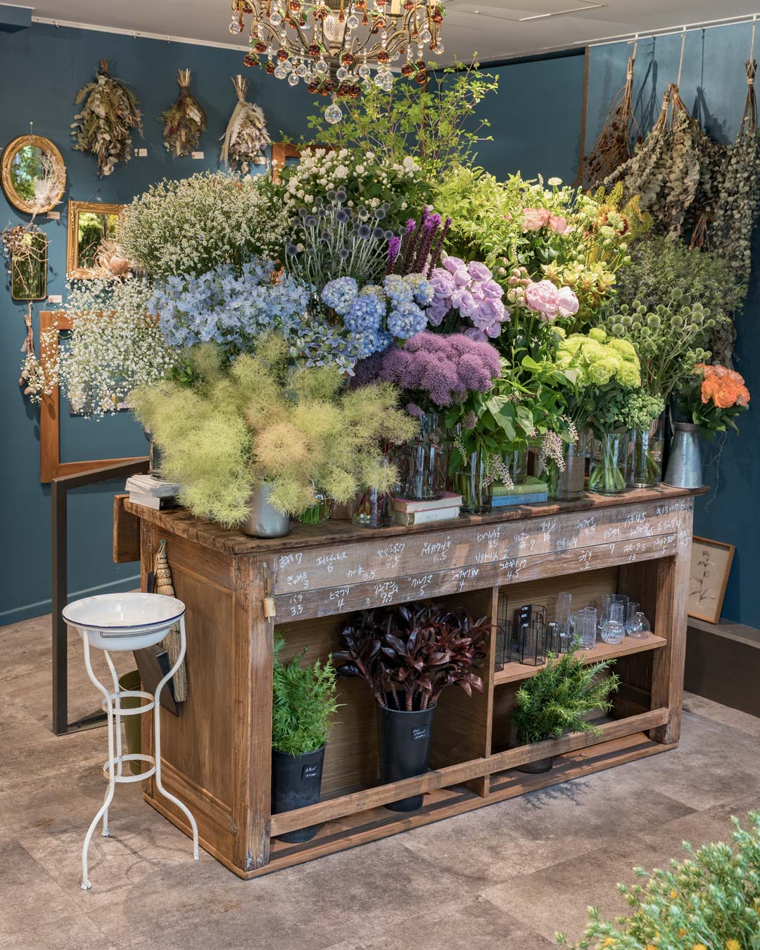 ボタニカル店 生花・花台 6/10, 2022