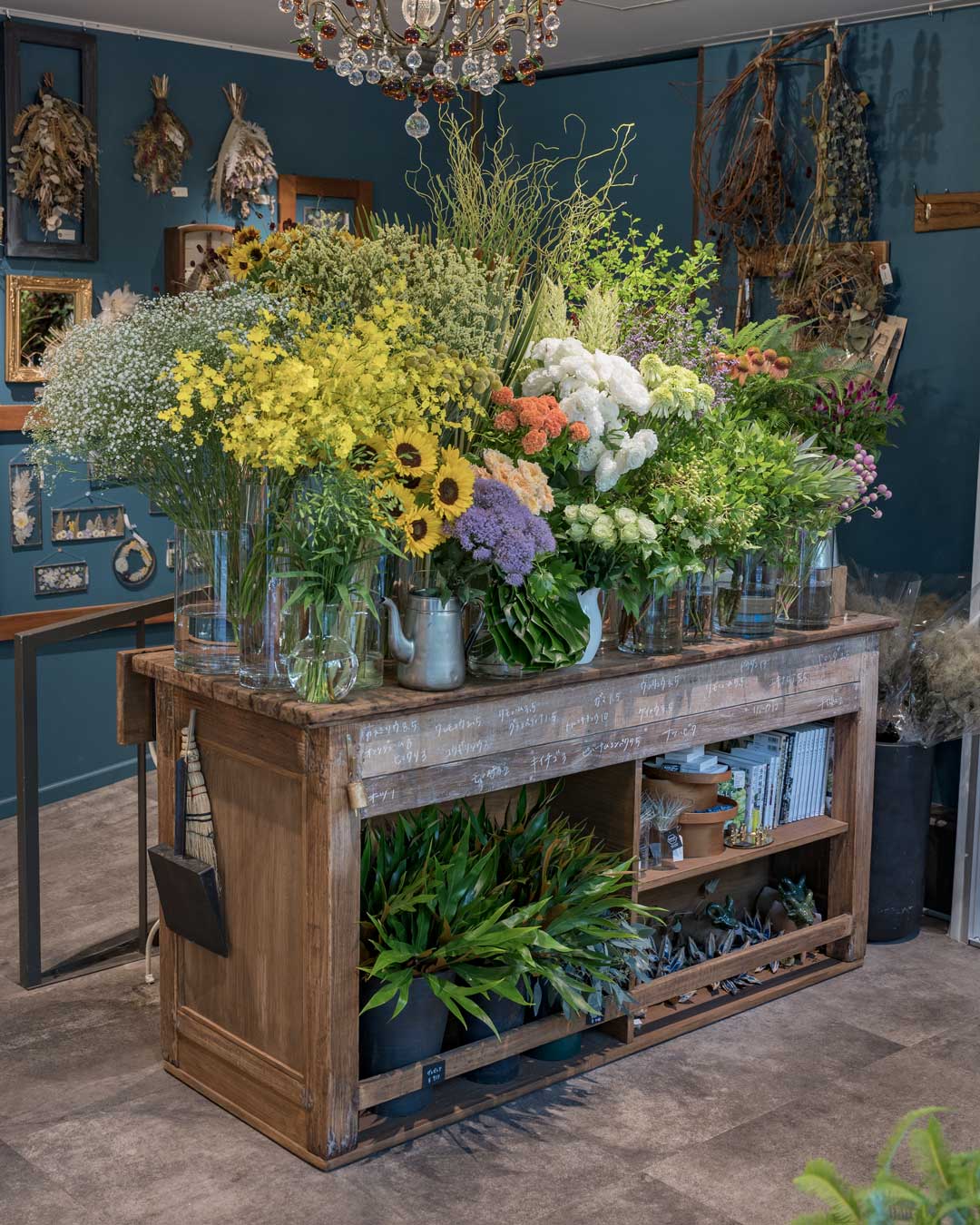 ボタニカル店 生花・花台 7/22, 2022