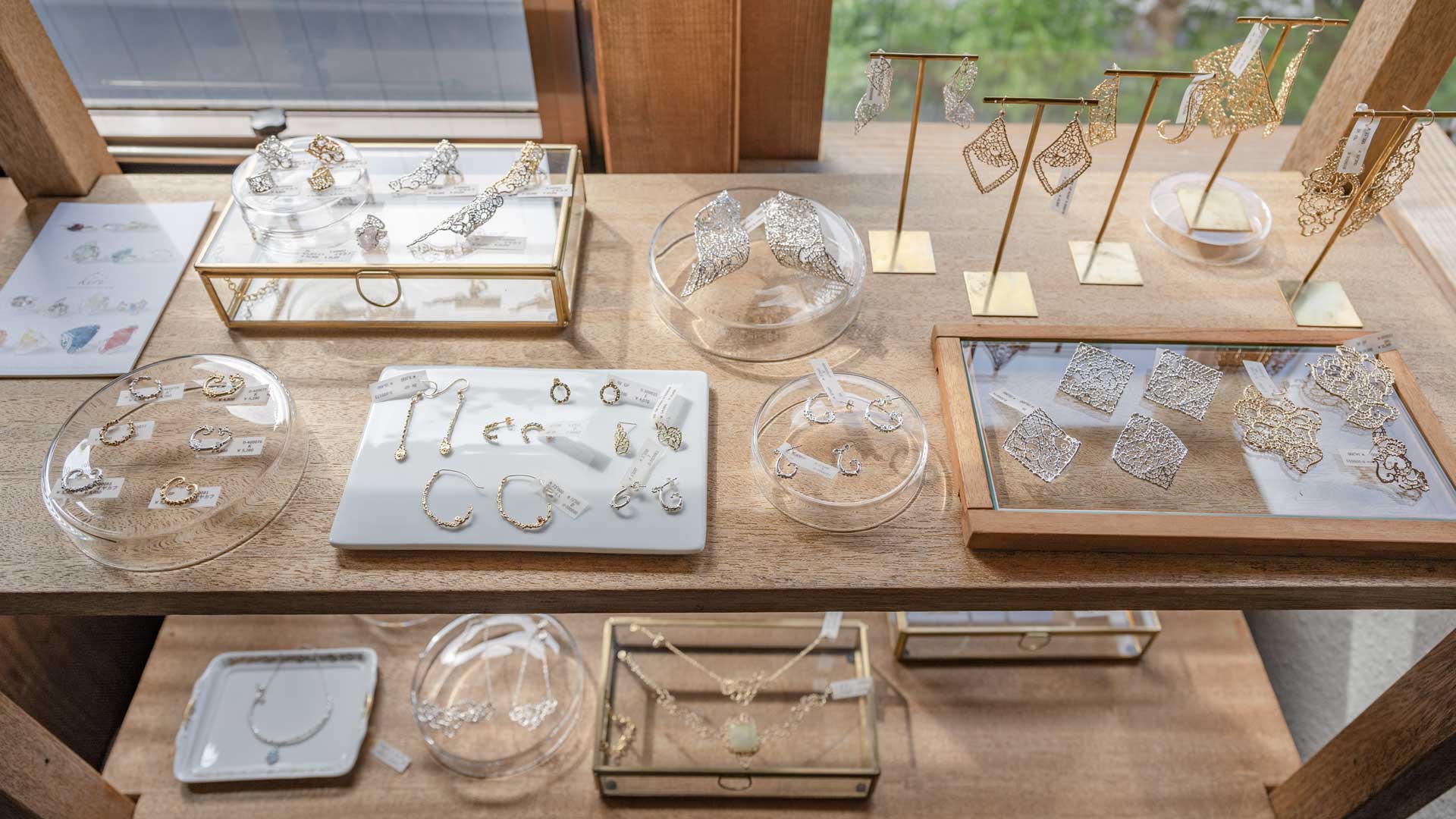 kiri Autumn Exhibition 10/27-11/6, 2022【青山店】ピアスやイヤリングもございます!