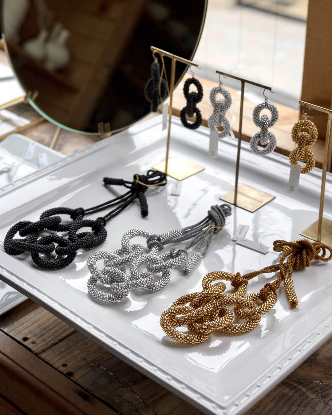 ai 白を楽しむ「しろしろ展」12/5-12/26, 2022【青山店】