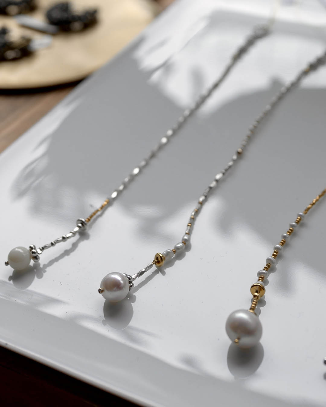 ai 白を楽しむ「しろしろ展」12/5-12/26, 2022【青山店】