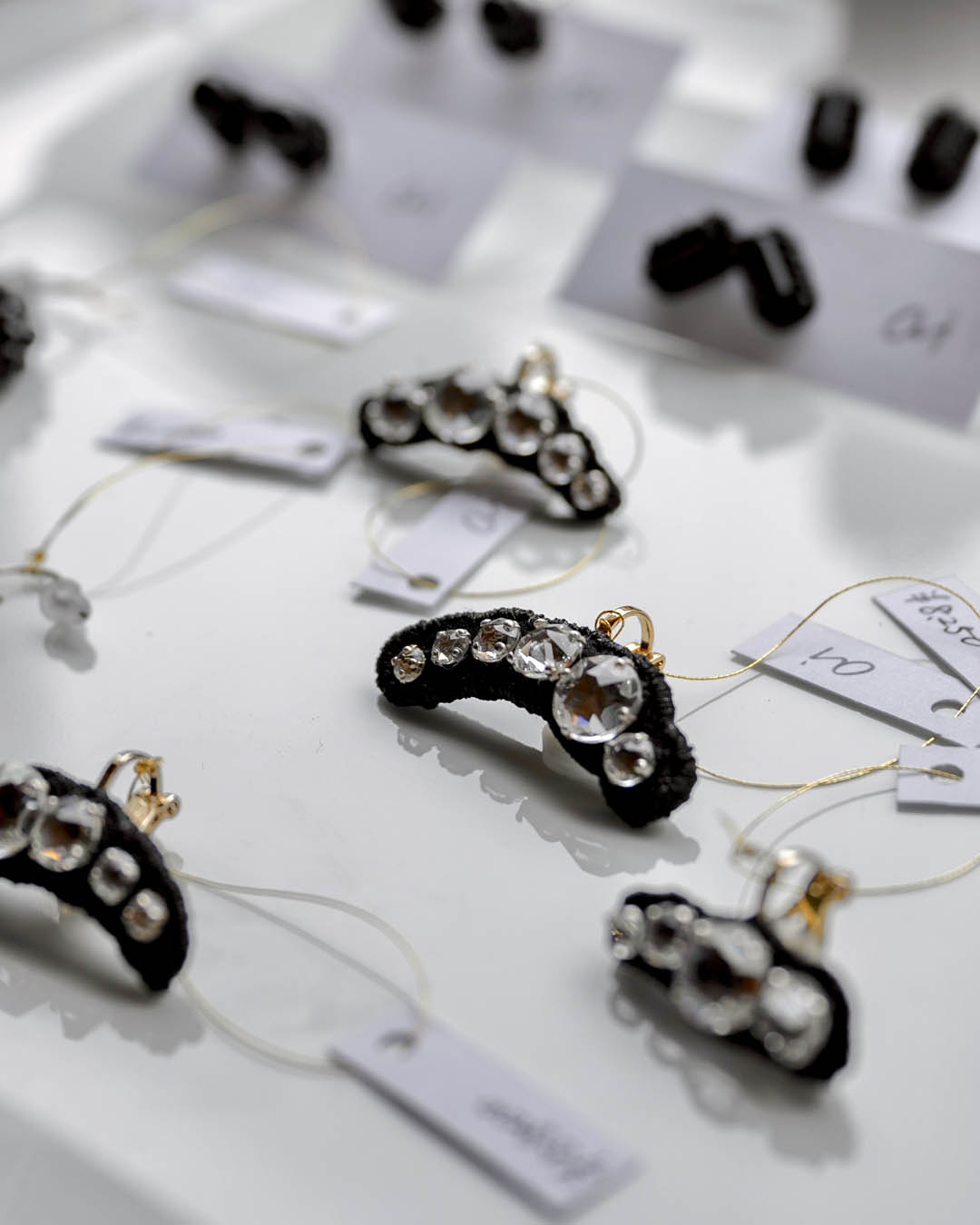 ai 白を楽しむ「しろしろ展」12/5-12/26, 2022【青山店】