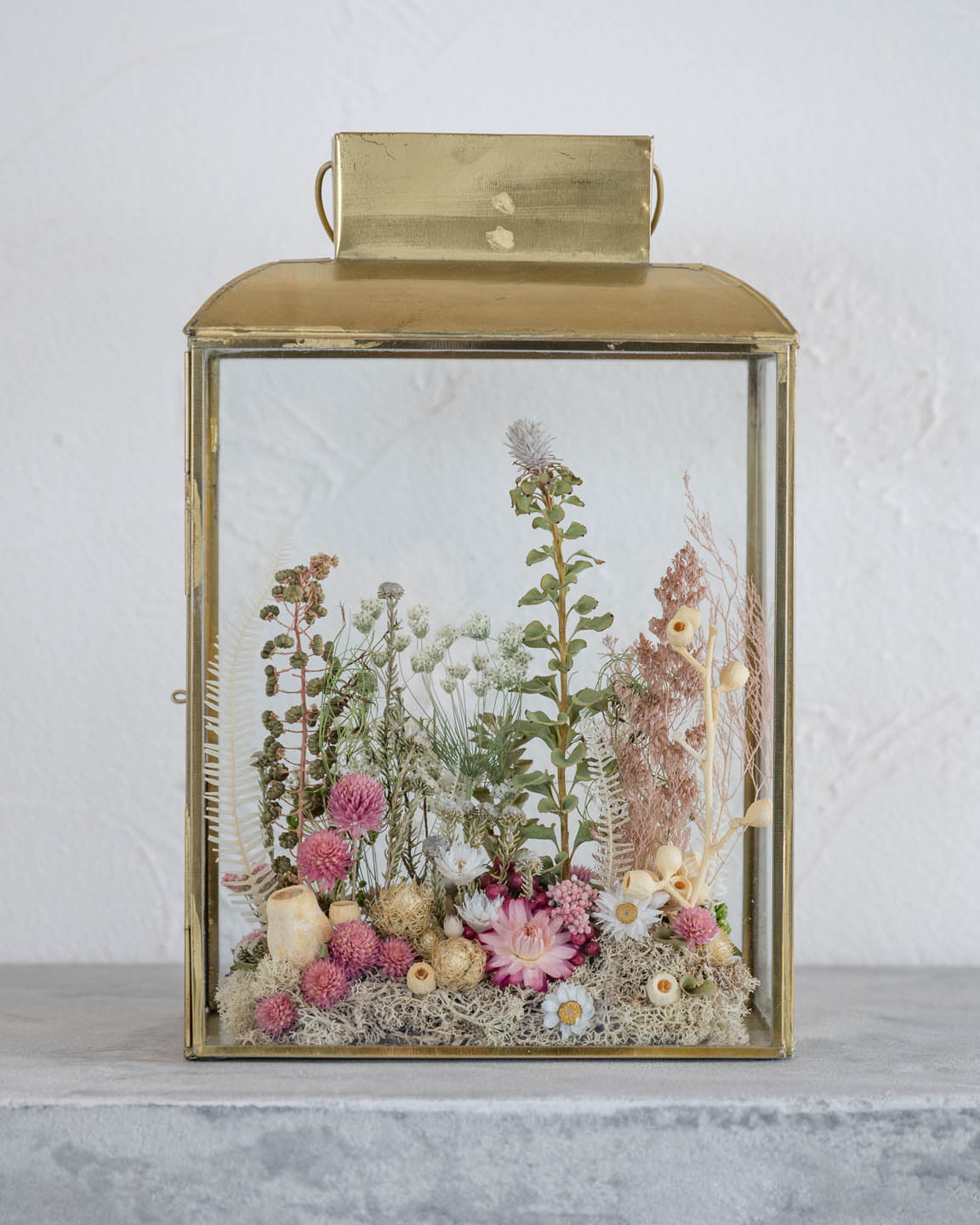 ピンク系・ドライフラワーテラリウム 「ランタンフラワー」 dried flower lantern terrarium 正面