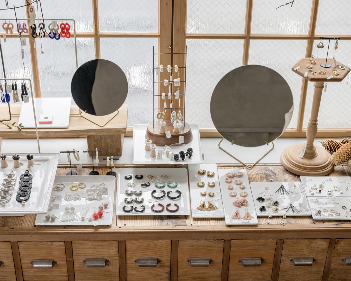 しろしろ展 12/11-12/29, 2023【TOKYO FANTASTIC 201】