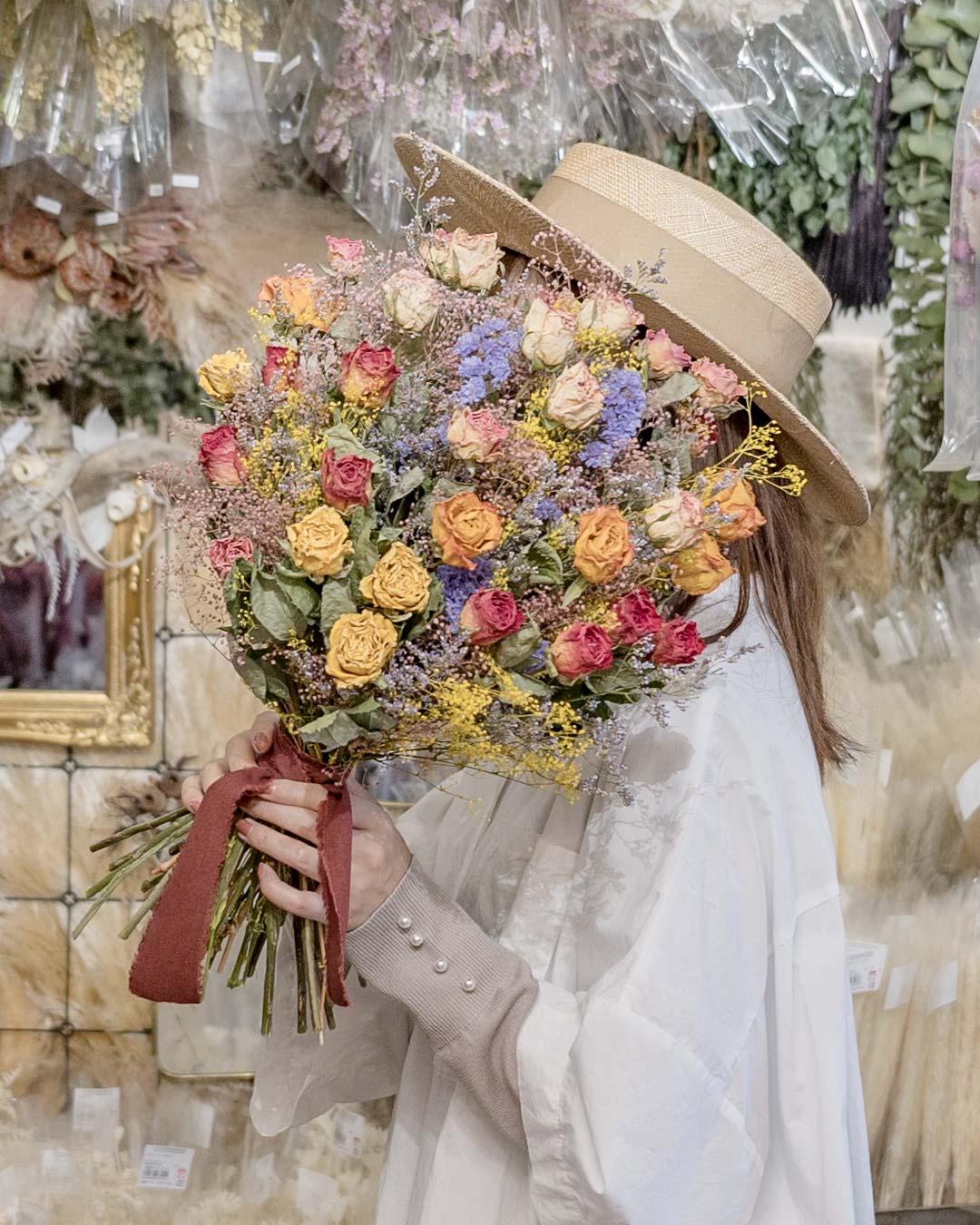 カラフルな、スペシャルローズドライフラワーブーケ - 結婚式・ウェディングにおすすめ!記念日や誕生日にも人気のドライフラワーブーケ25選