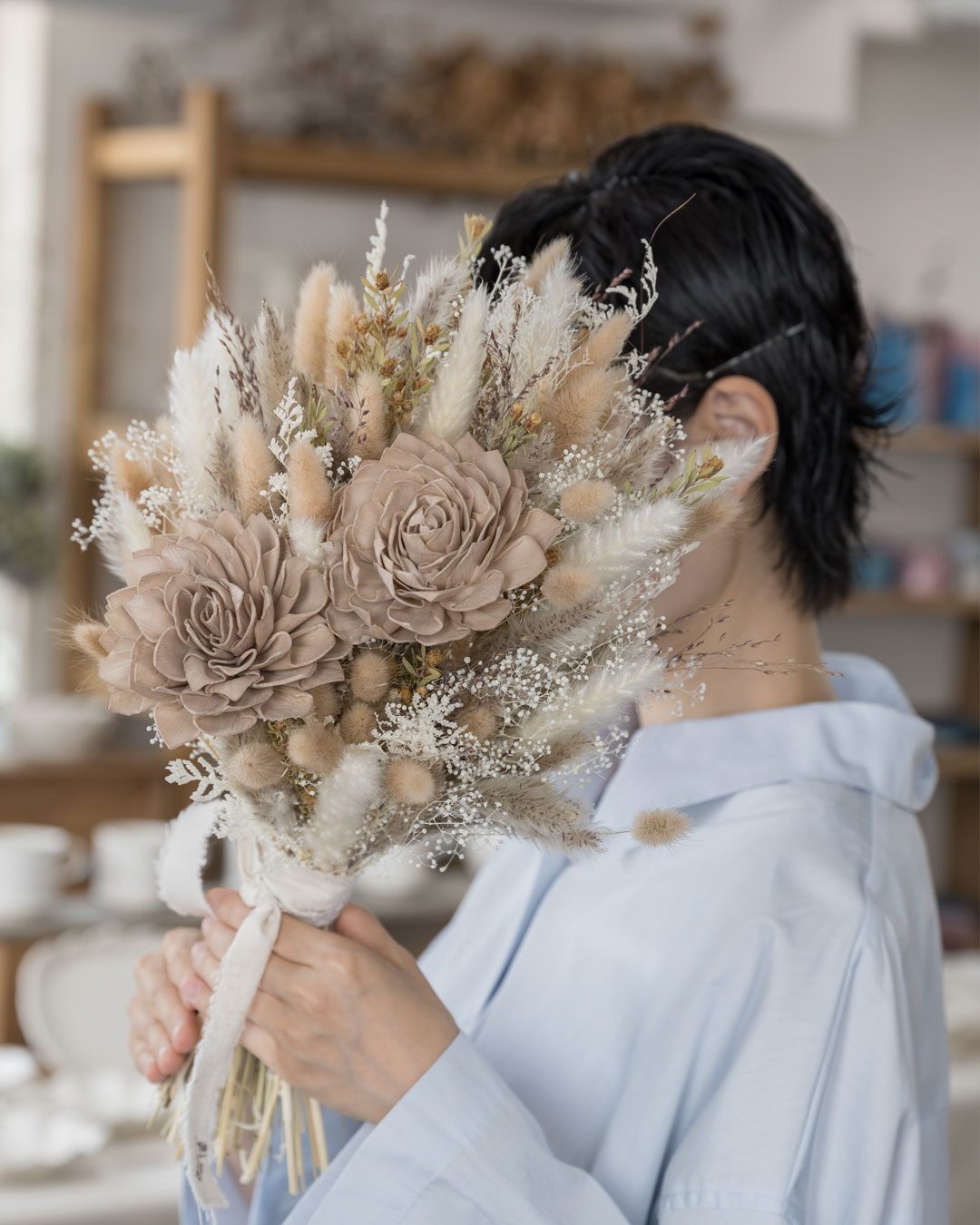 シャンパンピンクな、大人ドライフラワーブーケ - 結婚式・ウェディングにおすすめ!記念日や誕生日にも人気のドライフラワーブーケ25選