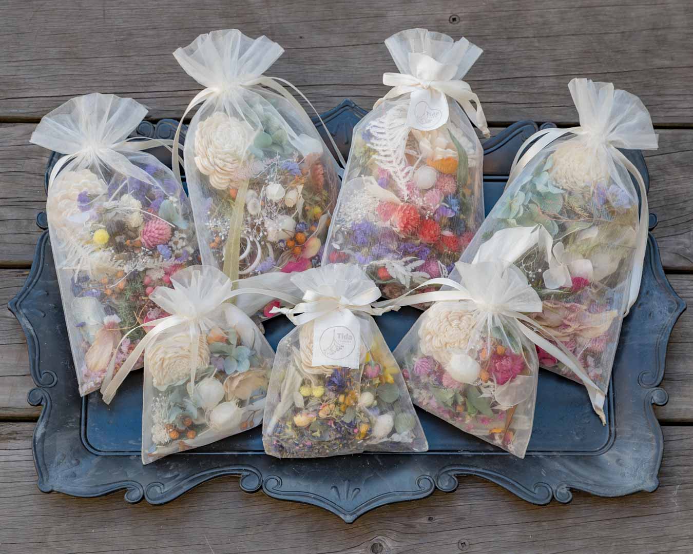 プチギフトにおすすめ!花のかけらで彩るドライフラワーポプリ