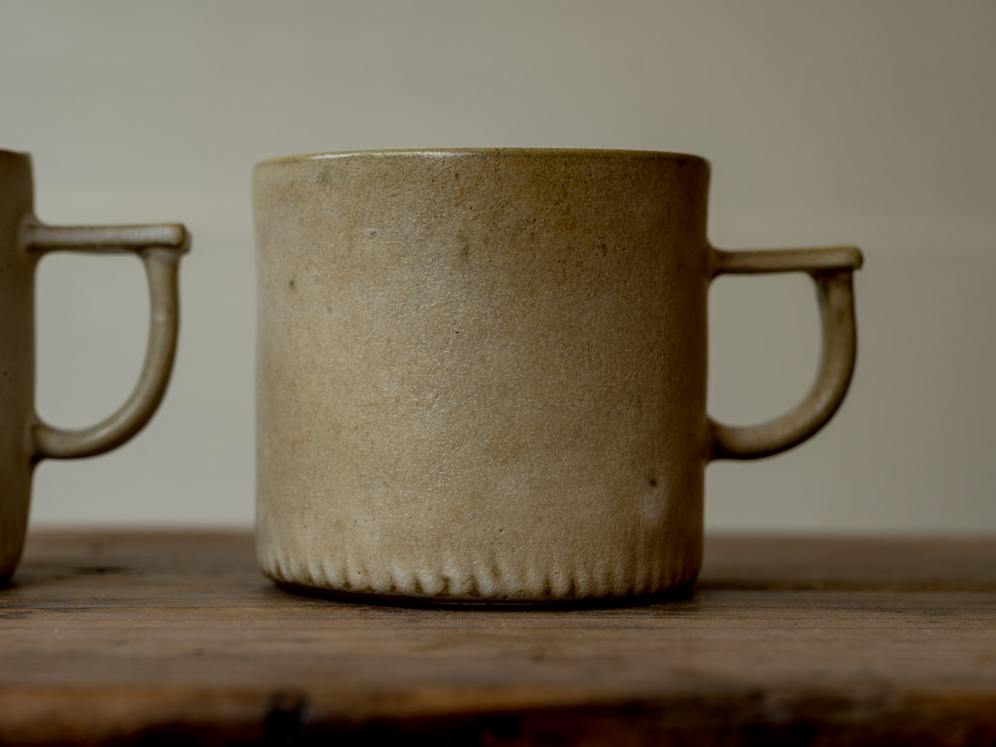 teto ceramics 石井啓一 | 3つのマグカップを裏返した写真